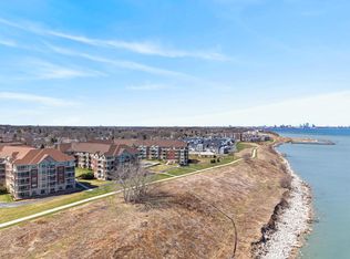 4120 South Lake DRIVE #159, St Francis, WI