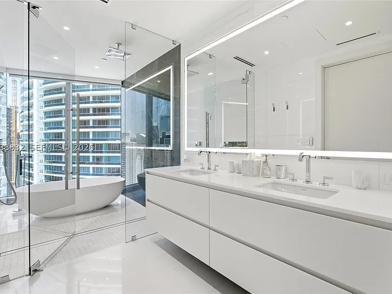 300 Biscayne Boulevard Way #4007W — Photo 22