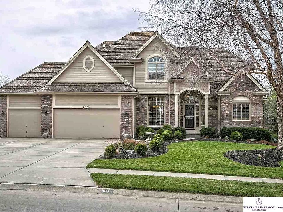 1st image of 2129 S 182nd Cir