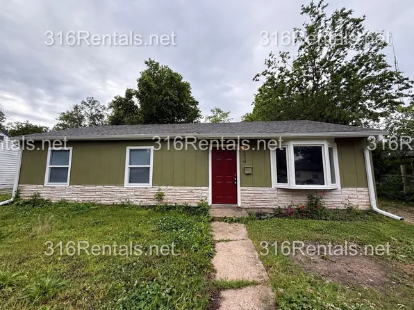 4324 S Dover St, Wichita, KS 67216