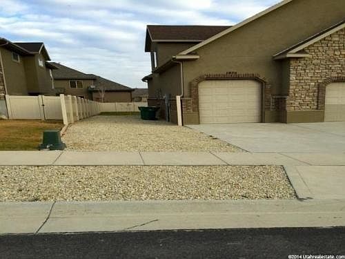 2nd image of 1676 W Man O War Dr