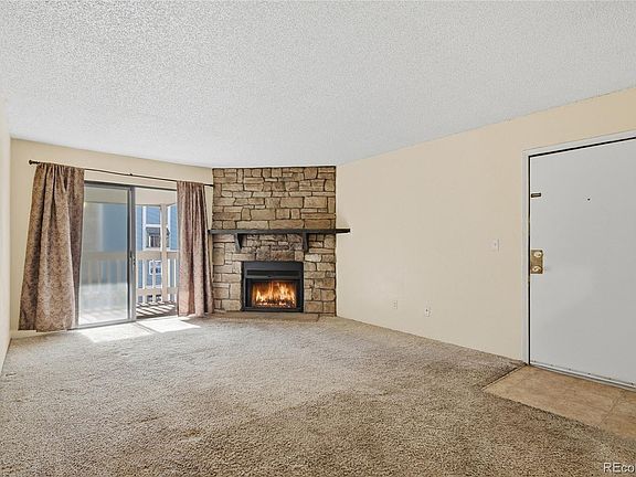 4th image of 8335 Fairmount Drive Bldg 6 #203