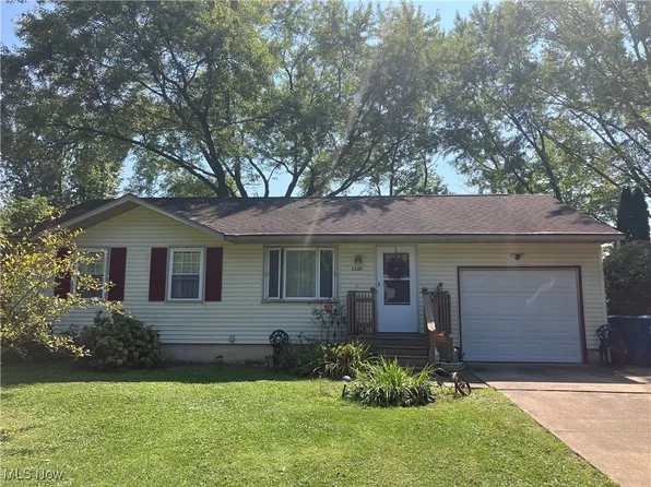 3886 Hightree Cir SE, Warren, OH 44484