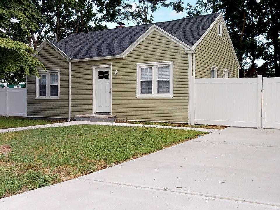 1st image of 78 Lakewood St