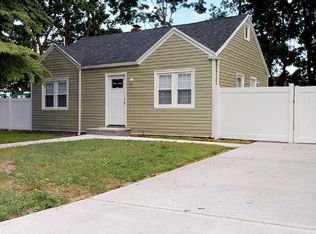 78 Lakewood St, Wyandanch, NY 11798