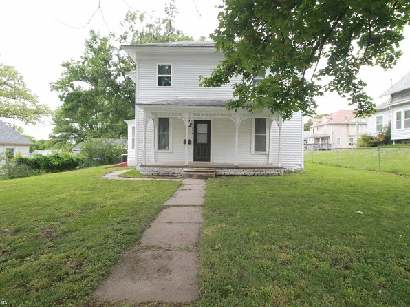804 S Center St, Shenandoah, IA 51601