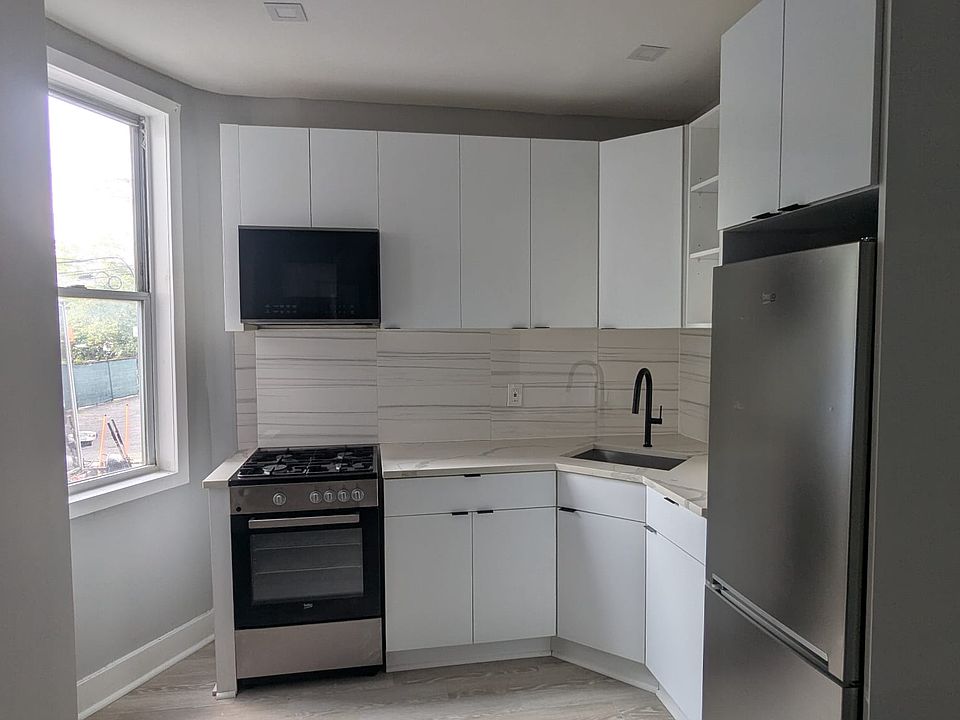 1st image of 88 Wallis Ave #12E