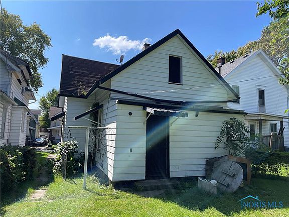 3rd image of 609 Milton St
