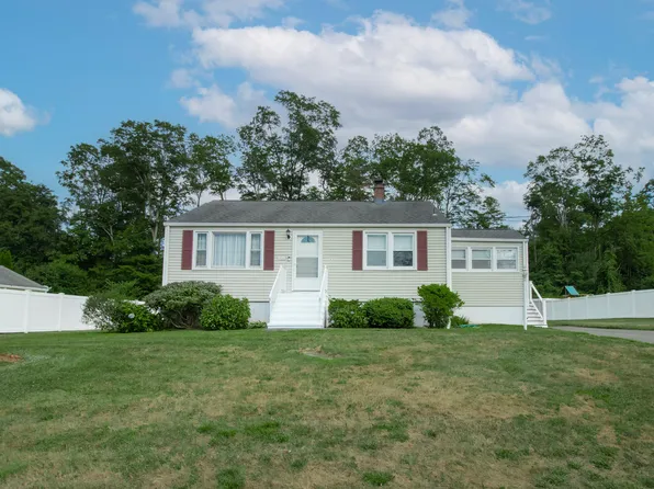 14 Pioneer Drive, North Branford, CT 06471