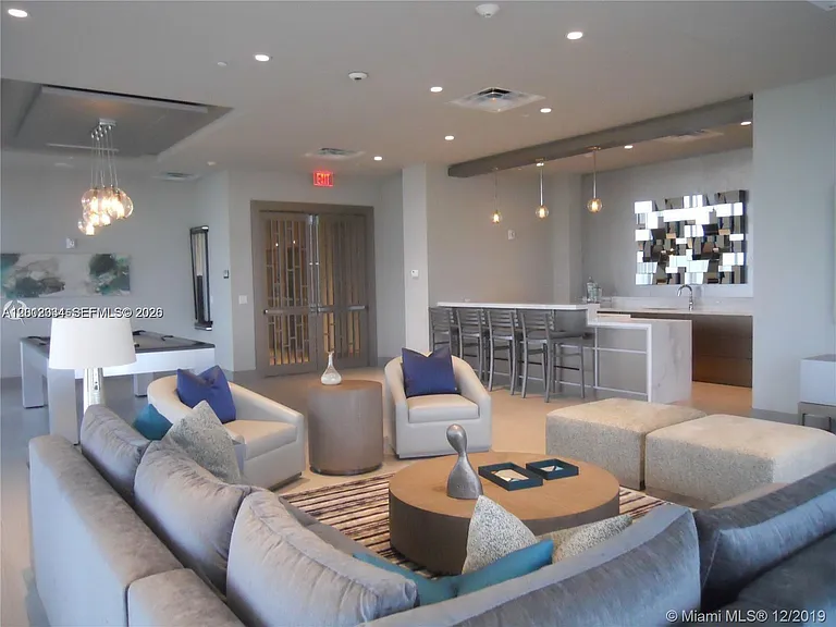 5300 Paseo Dr #405 — Photo 9