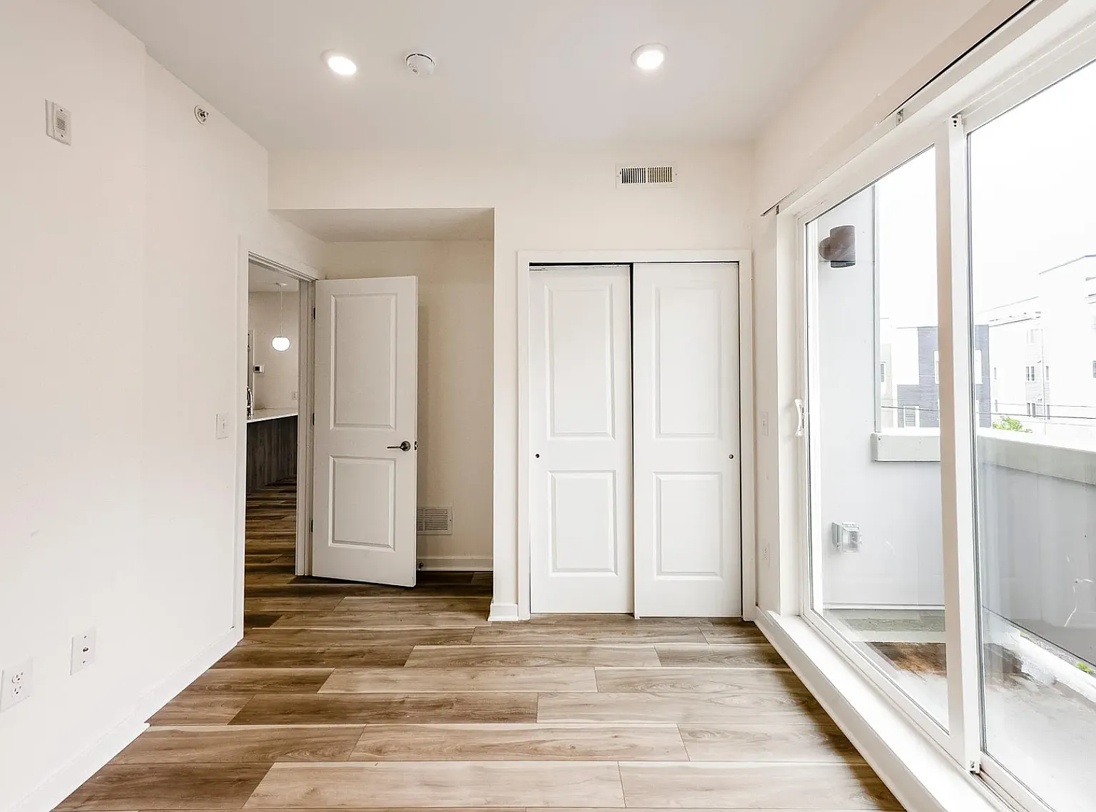 2 bed, $1,745 — Photo 4