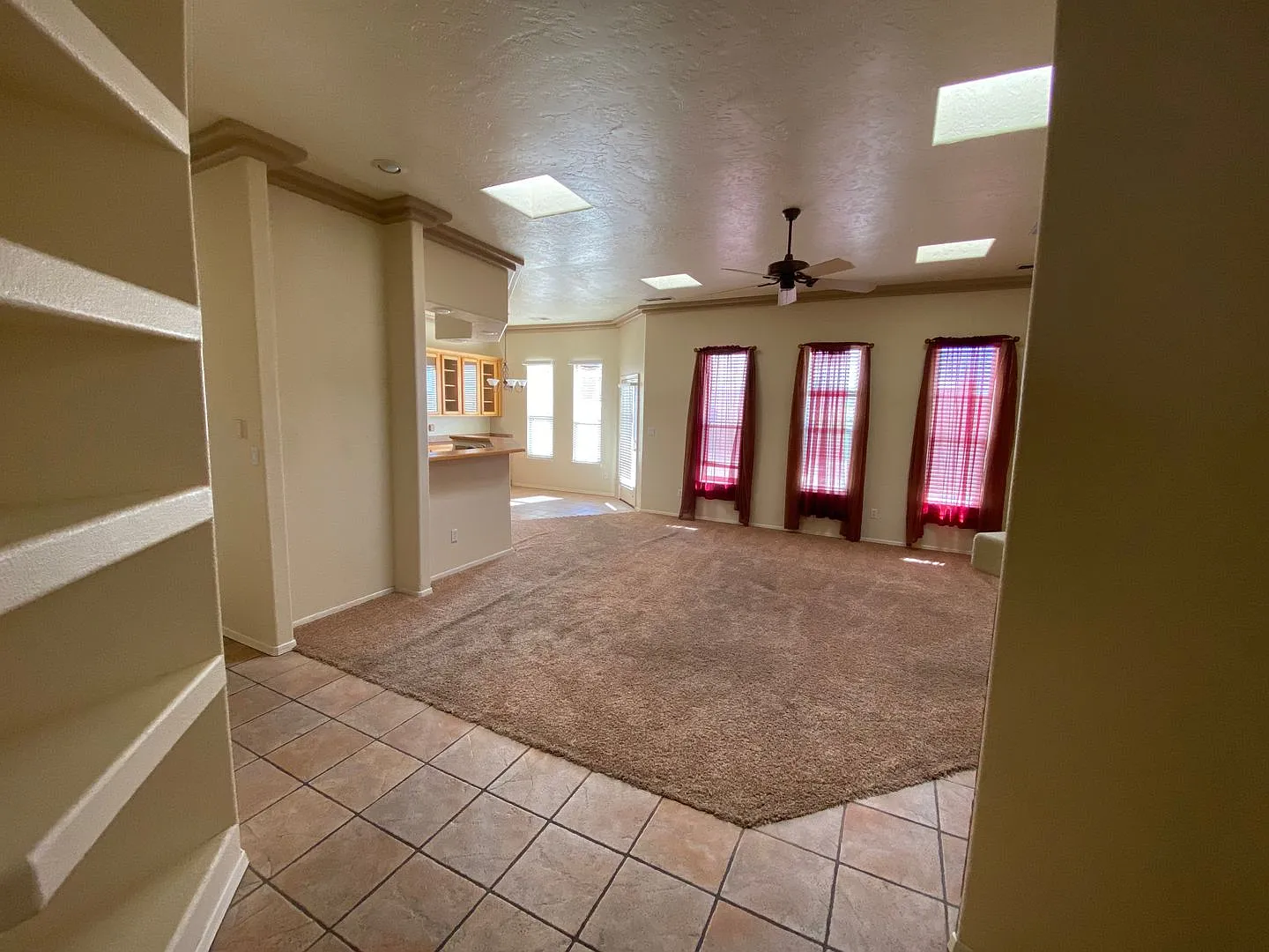 4594 Rock Canyon Beautiful 3BR/2BA Home in Prime Las Cruces Location! — Photo 2