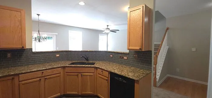 1122 Treymont Ln SW — Photo 5