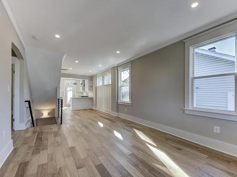1435 Jackson St NE — Photo 5
