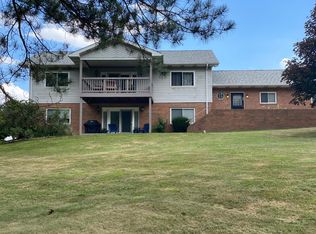 552 Wises Grove Rd, New Brighton, PA 15066