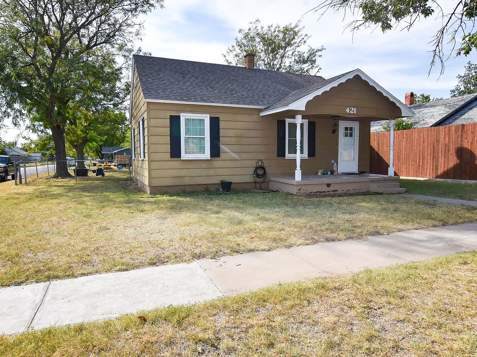 421 S Elm St, Mooreland, OK 73852 Zillow
