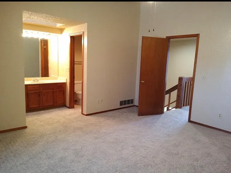 14113 Fairhill Ave — Photo 13
