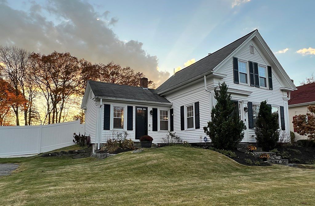 37 Holliston St, Medway, MA 02053 Zillow