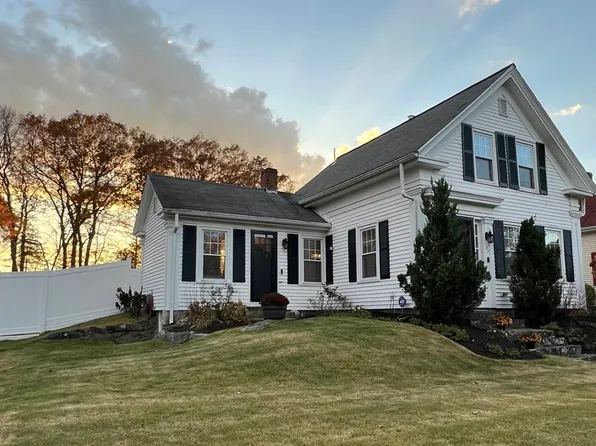 37 Holliston St, Medway, MA 02053
