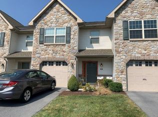 273 Melbourne Ln, Mechanicsburg, PA 17055
