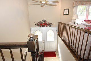 2 story foyer with double doorway