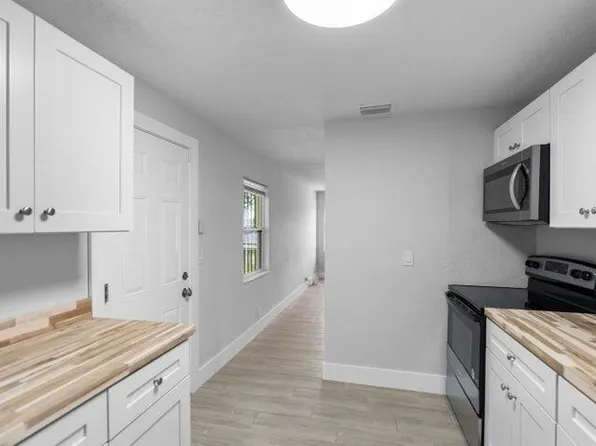 2915 Avenue Avenue N, Riviera Beach, FL 33404