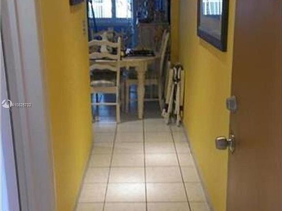 4th image of 19051 Collins Ave APT D211