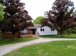 30795 N Lake Dr, Sedalia, MO 65301
