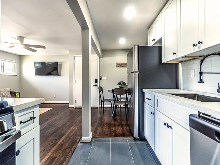Bonnie Brae St — Photo 12