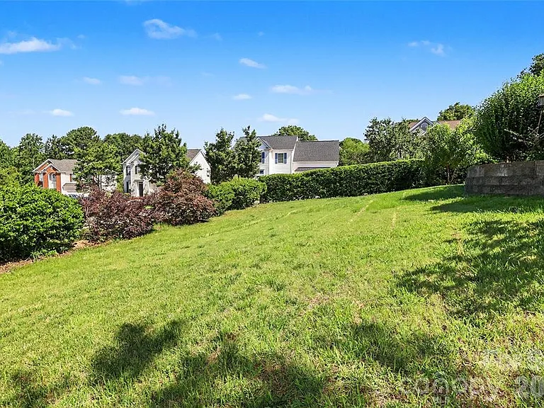 14802 Bergerac Ct — Photo 33