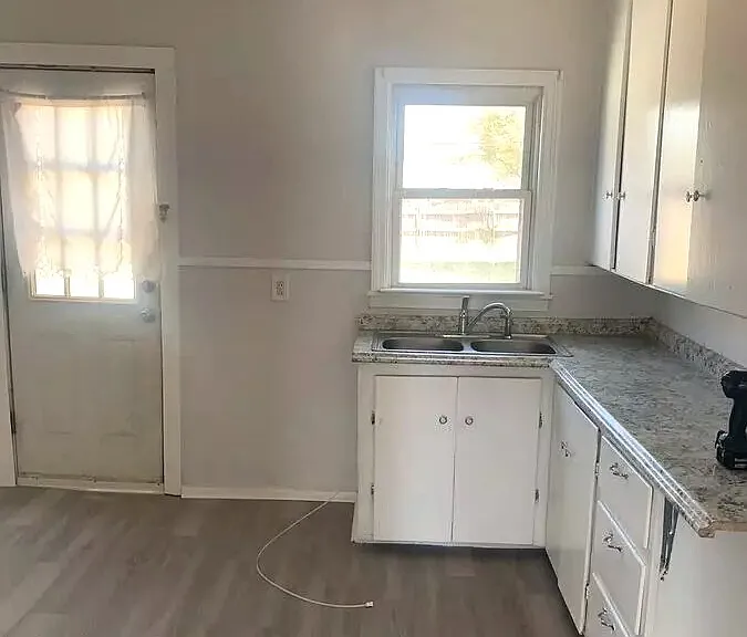 4207 S Hayden St — Photo 2