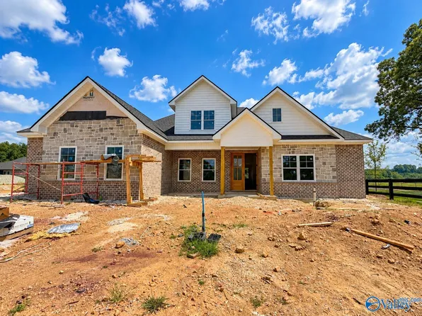 22018 Spyglass Ln, Athens, AL 35613
