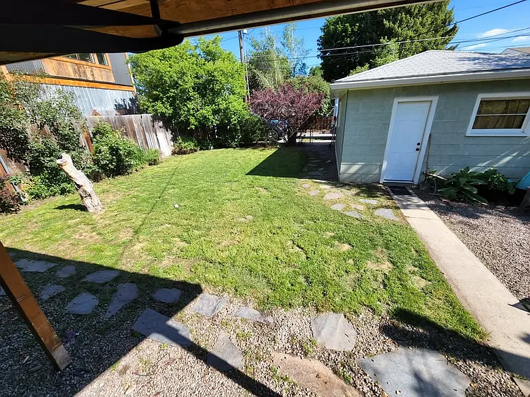 610 S Ave E — Photo 13