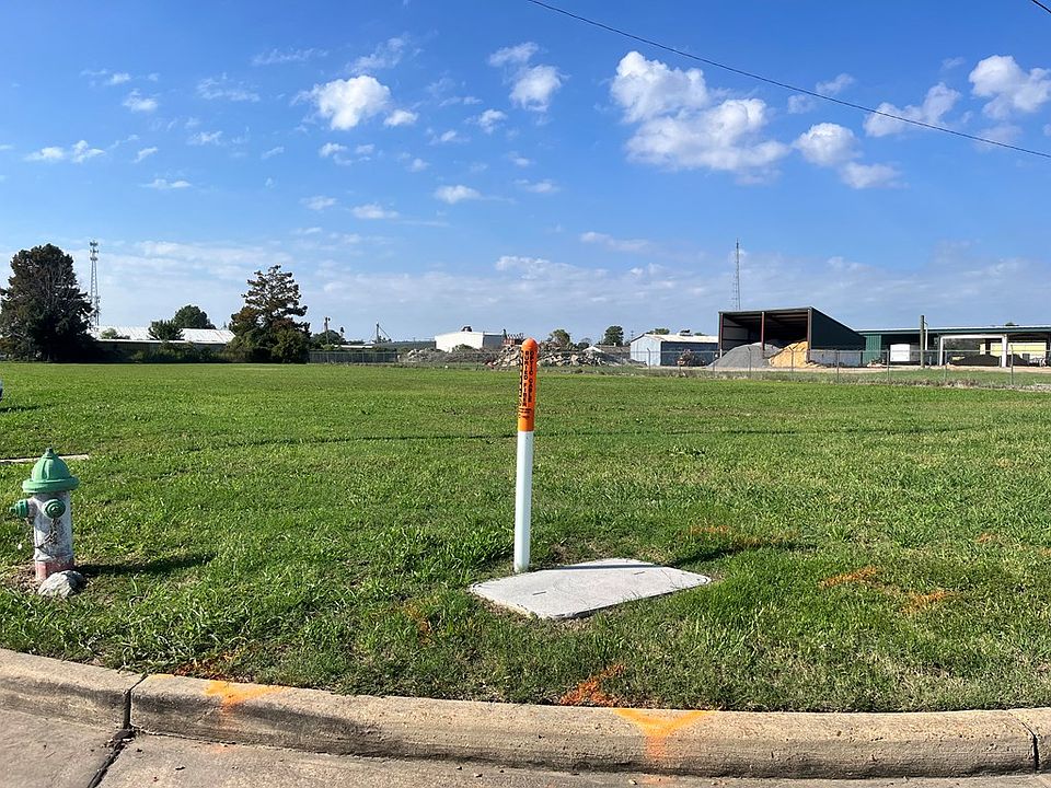 2nd image of 0 N Chrisman Ave