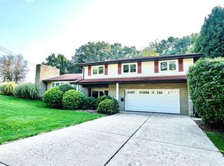 213 Highland Pines Dr, Pittsburgh, PA 15237