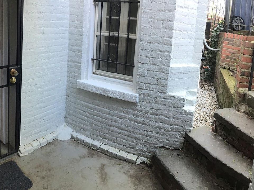 2nd image of 419 A St NE #B