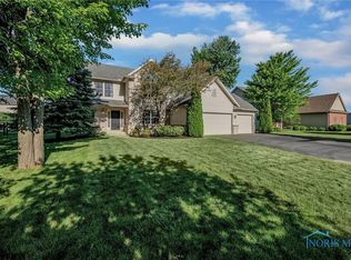 2830 Long View Dr, Maumee, OH 43537