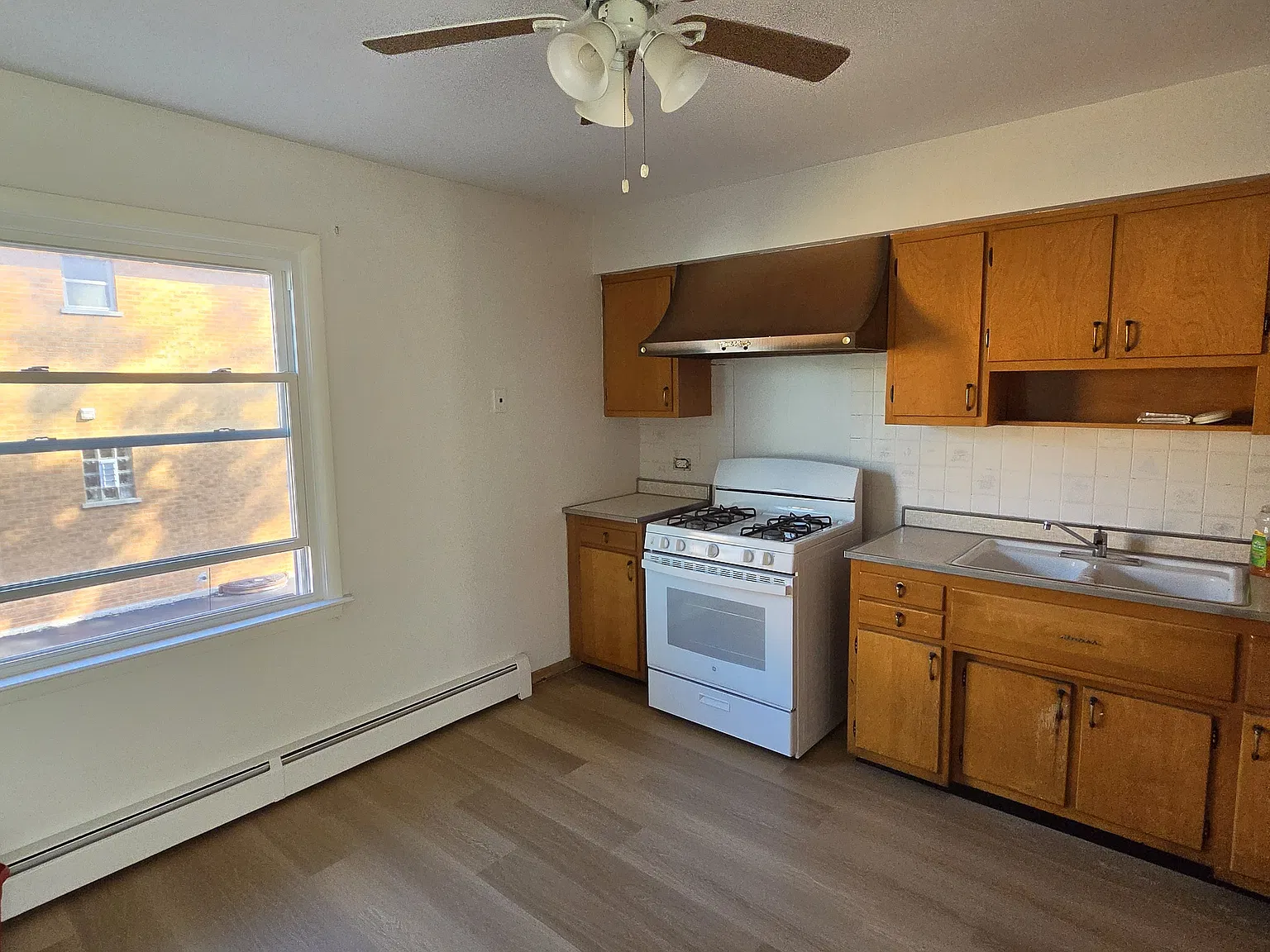 2 bed, 900 sqft, $1,675 — Photo 4
