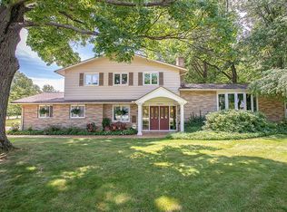 31805 Lake Rd, Avon lake, OH 44012