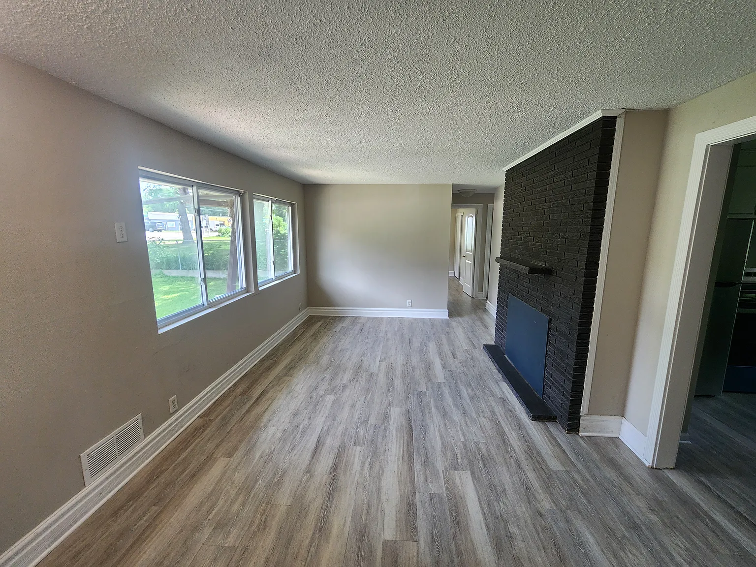 5 bed, 1850 sqft, $2,250 — Photo 1