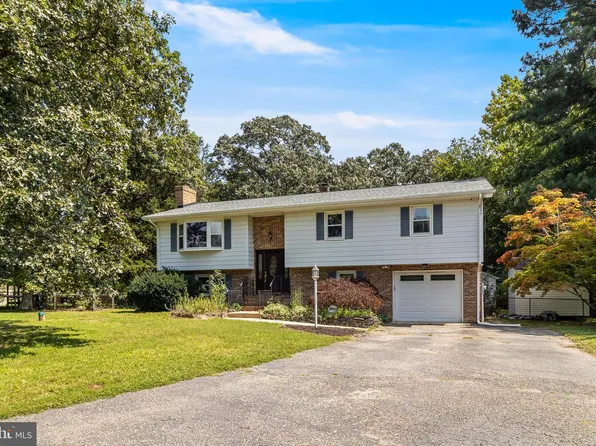 22386 Laceys Ln, California, MD 20619