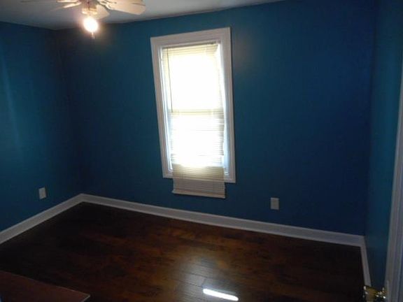 5th image of 800 S Franklin St