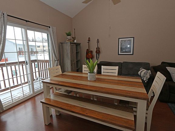 3rd image of 11286 Wood River Way