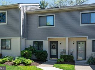 69 Ember Ln, Horsham, PA 19044