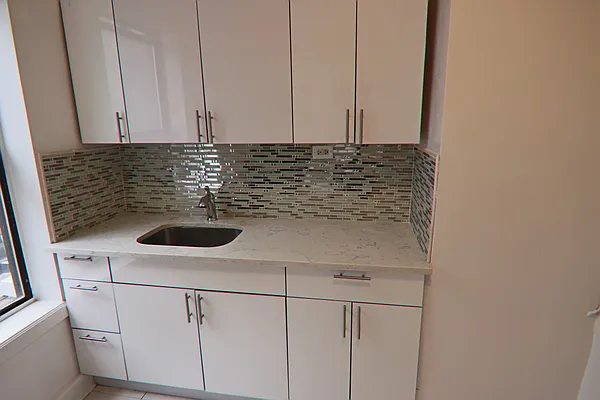 Rented by PMG Real Estate  | media 7