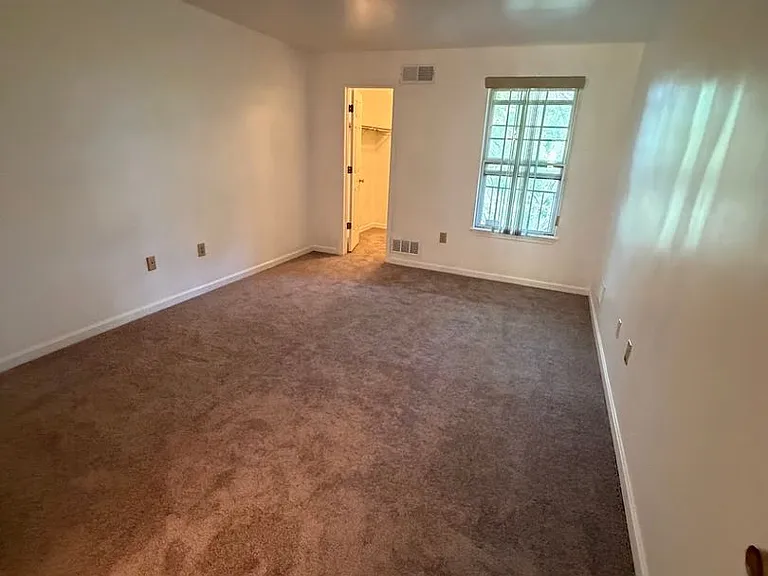 812 Christopher Dr — Photo 12