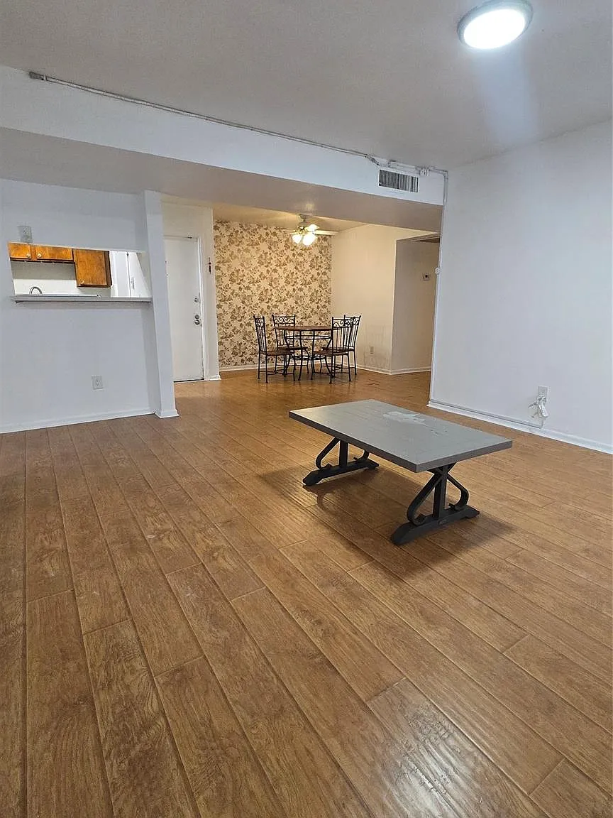 3 bed, 2.0 bath, 1092 sqft, $1,500 — Photo 4