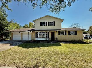 1015 W Carpenter Rd, Flint, MI 48505