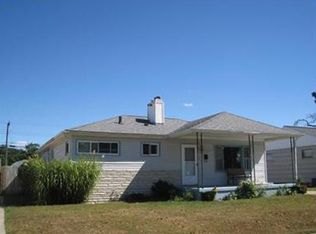 1102 Sussex Dr, South Bend, IN