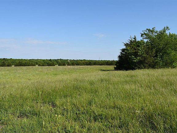 4th image of 1724 Green Mdws Lot 11
